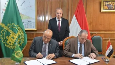 محافظ القليوبية يشهد توقيع بروتوكول تعاون لإنشاء محطة تموين وقود بالغاز الطبيعي ببنها 