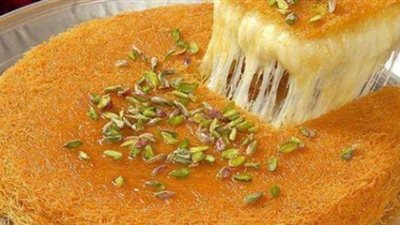 مع اقتراب رمضان.. تعرف على طريقة عمل الكنافة بالقشطة