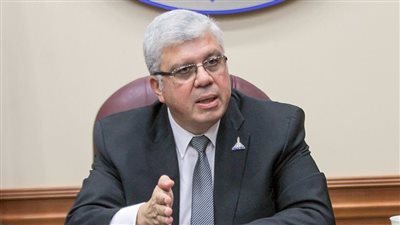 وزير التعليم العالي يهنئ بحوث الإلكترونيات لحصده المركز الأول بجائزة مصر للتميز الحكومي