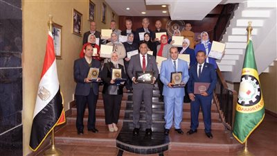محافظ الدقهلية يكرم الفائزين بالمركز الأول والثاني على مستوى الجمهورية بجائزة مصر للتميز الحكومي