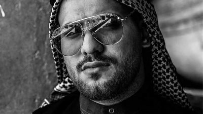 المطرب الشعبي مسلم يتعرض لحادث سير ويعلن عن فقدان صوته