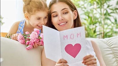 أبرز رسائل التهنئة لعيد الأم 2023