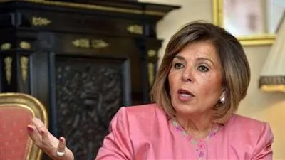 اتحاد الجاليات المصرية في أوروبا يسلم مشيرة خطاب شهادة التقدير للشخصية النسائية 2023