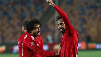 الأهلي يتقدم على القطن الكاميروني بثنائية 