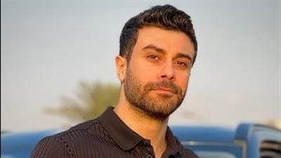 مهند حسنى ينشر صورة من كواليس 