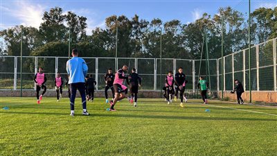 بيراميدز يخوض أول مران في المغرب استعدادا لموقعة الجيش الملكي