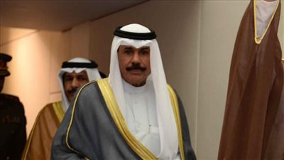 قادمًا من إيطاليا.. أمير الكويت يعود إلى أرض الوطن