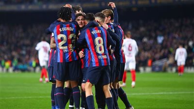 عاجل.. برشلونة يواجه خطر فقدان نجم الفريق بشكل مجاني 