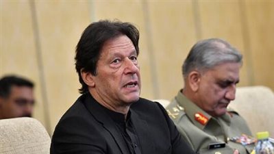 توجيه تهمة الإرهاب لرئيس وزراء باكستان السابق عمران خان