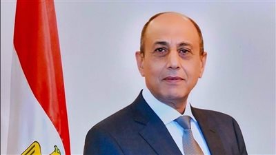 وزير الطيران: يؤكد على أهمية وضع معايير وطنية وفق متطلبات 