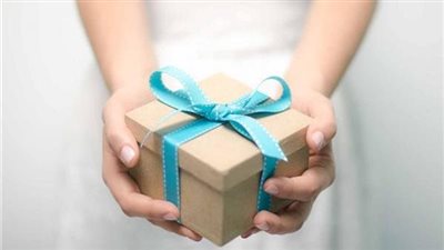 هدايا الحموات.. يفضل شراء هدية عيد الأم والحماة بنفس القيمة المادية