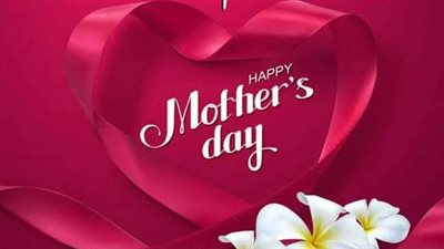 عيد الأم.. هدايا كبار السن وأجمل عبارات تهنئة للأم