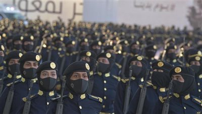 التفاصيل الكاملة حول حفلَ تخريج الدورة التأهيلية للفرد الأساسي الـ (4) للنساء بكلية الملك فهد 