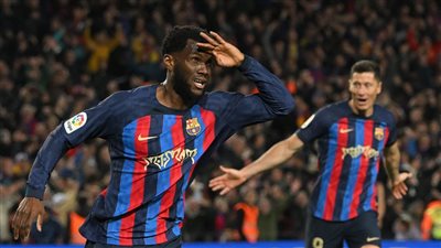 بسبب الكلاسيكو.. ليفاندوفسكي يضع تشافي في مأزق 