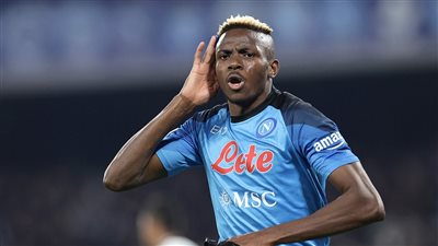 بايرن ميونخ ينسحب من التعاقد مع أوسيمين.. ومنافسة إنجليزية على ضم اللاعب