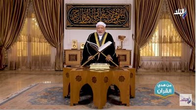 أحمد عمر هاشم يكشف سبب تحويل القبلة (فيديو)