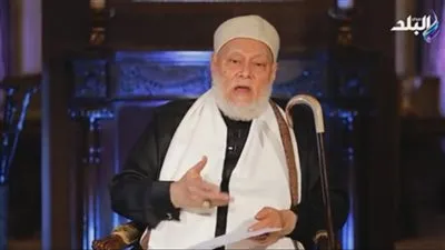 علي جمعة يوضح الفرق بين الفريضة والنافلة (فيديو)