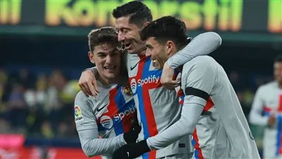 تشافي في ورطة.. غياب 4 لاعبين عن برشلونة ضد ريال مدريد بكأس الملك