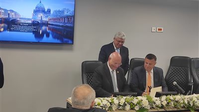 تعاون بين جامعتي بنها وعين شمس في مجال التبادل الطلابي 