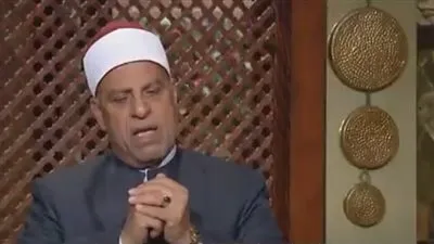 أحد علماء الأزهر: الزوجة المخلصة عليها دور في إعانة زوجها على التصدق (فيديو)