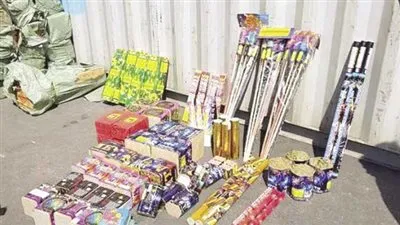ضبط تاجر لحيازته مليون قطعة ألعاب نارية داخل مخزن بالقاهرة