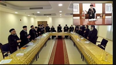 البابا تواضروس يلتقي كهنة كنائس الخليج عبر 