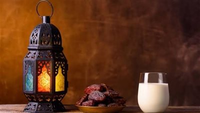 فوائد التمر مع اللبن في شهر رمضان