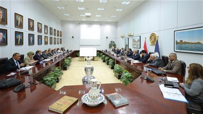 «شكر وتقدير» مواطن يُسلم 87 قطعة أثرية إلى وزارة السياحة والآثار 