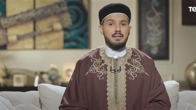 داعية إسلامي: العبد يحتاج إلى الذكر كما يحتاج إلى النوم والغذاء (فيديو)