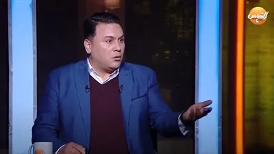 شاهد... رأي أحمد مهران في عمل المنقبات بالجامعات 