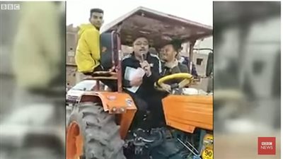 شاهد.. معلق رياضي من على جرار زراعي في الدقهلية 