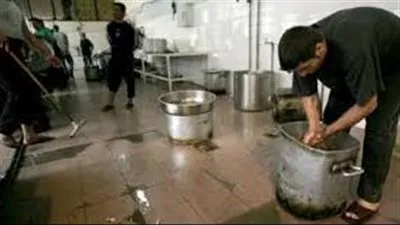 سجون لبنان مهددة بمجاعة.. أنباء عن قطع الطعام بدءًا من 4 أبريل المقبل