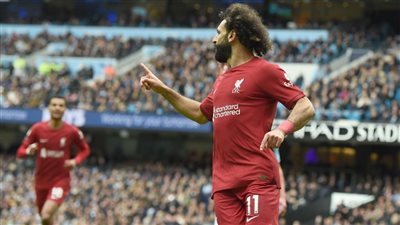 محمد صلاح يضرب 