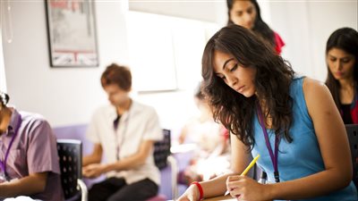 مع اقتراب الامتحانات.. خبيرة تقدم نصائح مهمة للطلاب (فيديو)