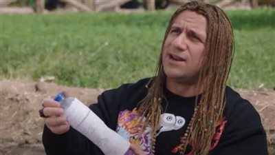 جوني يخبر مربوحة حقيقة زواجه.. الحلقة الحادية عشر من مسلسل الكبير أوي7