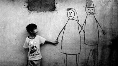 يوم اليتيم.. تعرف على شروط احتضان طفل (بالتفاصيل)