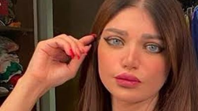 ياسمين الخطيب مهاجمة محمد رمضان: بيقلد مصطفى شعبان بشكل فج