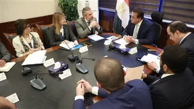 وزير الصحة يستقبل ممثل منظمة 