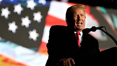 عاجل.. الرئيس الأمريكي السابق 