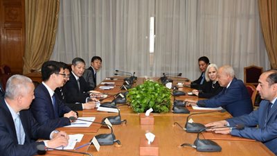 أبو الغيط يستقبل هيو هيبينج وزير الثقافة والسياحة الصيني