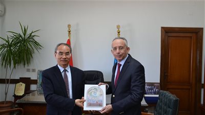 لهذا السبب.. مدير متحف شنغهاي للمجموعات الفنية بالصين يزور جامعة الإسكندرية