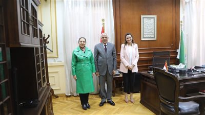 محافظ الجيزة ونائب وزير الاتصالات يستعرضان خطة التطوير المؤسسي الرقمي