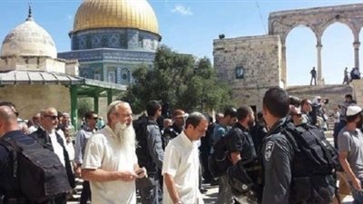 عاجل - عشرات المستوطنين يغلقون حاجز بيت إيل شمال رام الله