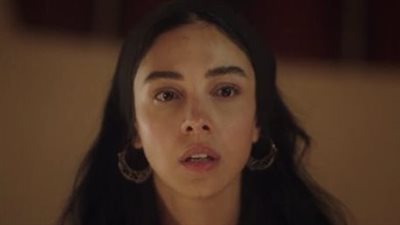 سلمى أبو ضيف تخطف الانظار بإطلالة كلاسيكية