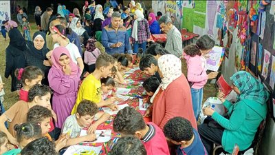 مقهى نجيب محفوظ يجذب جمهور السيدة بالسيرة والشعر والغناء