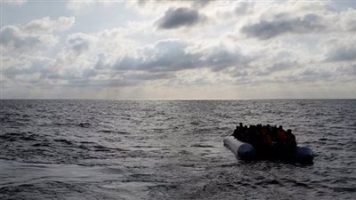 قارب مهاجرين 