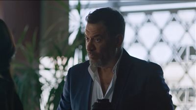 أحمد العوضي يتاجر في السلاح وماجد المصري يهدي ياسمين عبدالعزبز بعقد ألماظ 