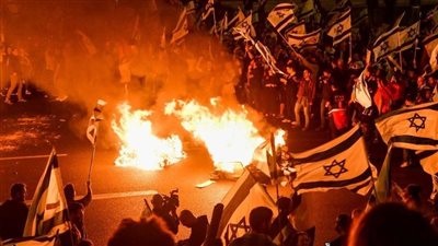 عاجل.. تجدد التظاهرات في تل أبيب احتجاجا على تصريحات نتنياهو بشأن إصلاحات القضاء