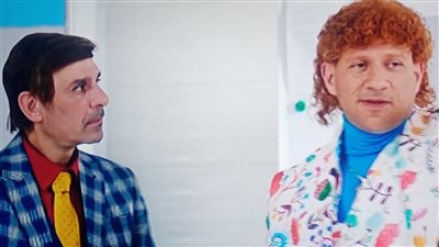 نفادي يساعد حزلقوم في تشكيل الفريق.. الحلقة التاسعة عشر من 'الكبير أوي' 