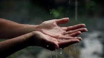 دعاء المطر لمن تحب.. رب عوضه خيرًا عن كل شيء مر به، واجبر بخاطره جبرا يليق بعظمتك